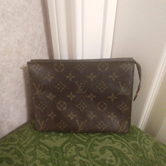 Louis Vuitton Handbags - Louis Vuitton Pouch 19